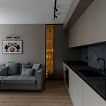 Lägenhet Spacious Luxury With Parking *