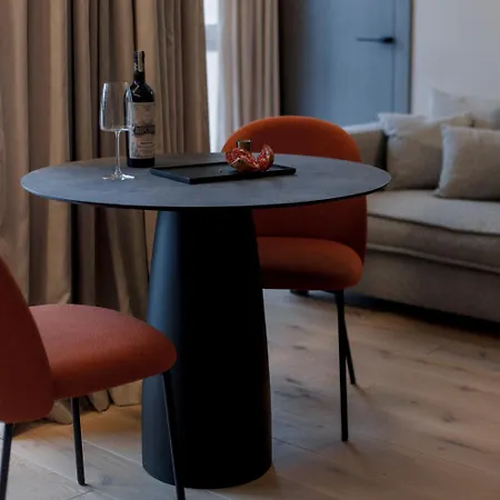 Spacious Luxury With Parking Apartmán *