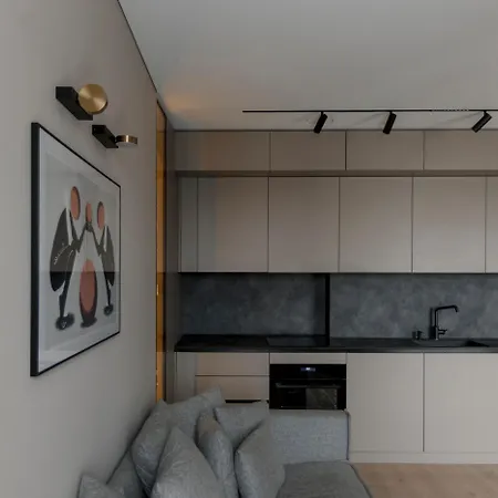 Spacious Luxury With Parking Апартаменты *